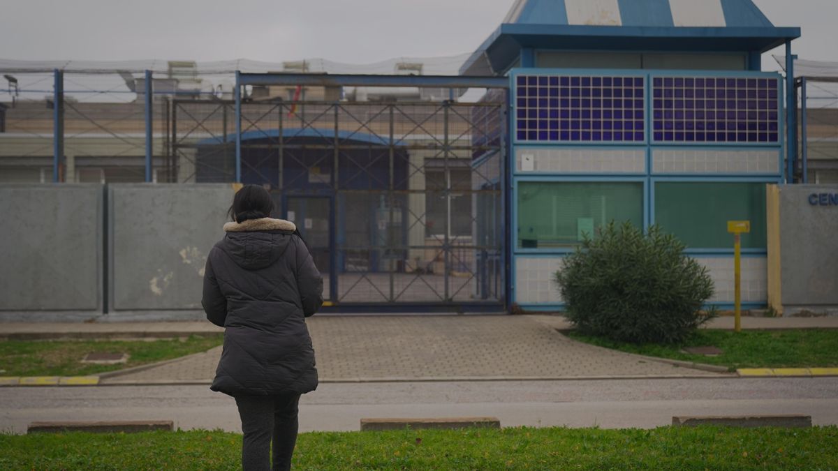 Marta, deportada a Colombia por no tener papeles tras 23 años en España: "No pude despedirme de mis hijos"