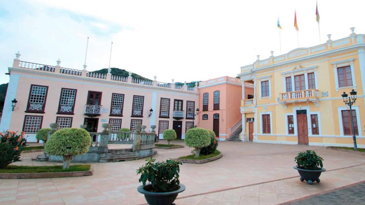 Villa de Mazo refuerza su compromiso con la educación con 59.000 euros en ayudas al estudio