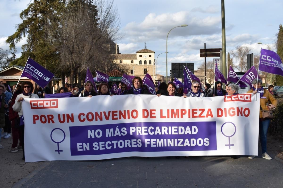 Trabajadoras de la limpieza en la manifestación de Toledo