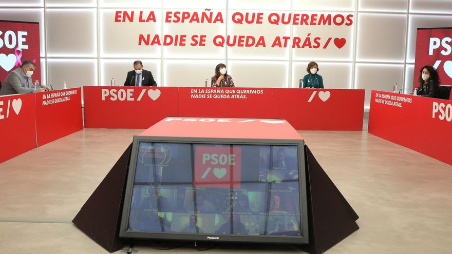 El PSOE presiona a Casado para que vote 'no' en la moción de censura de Vox: "No caben medias tintas con el fascismo"