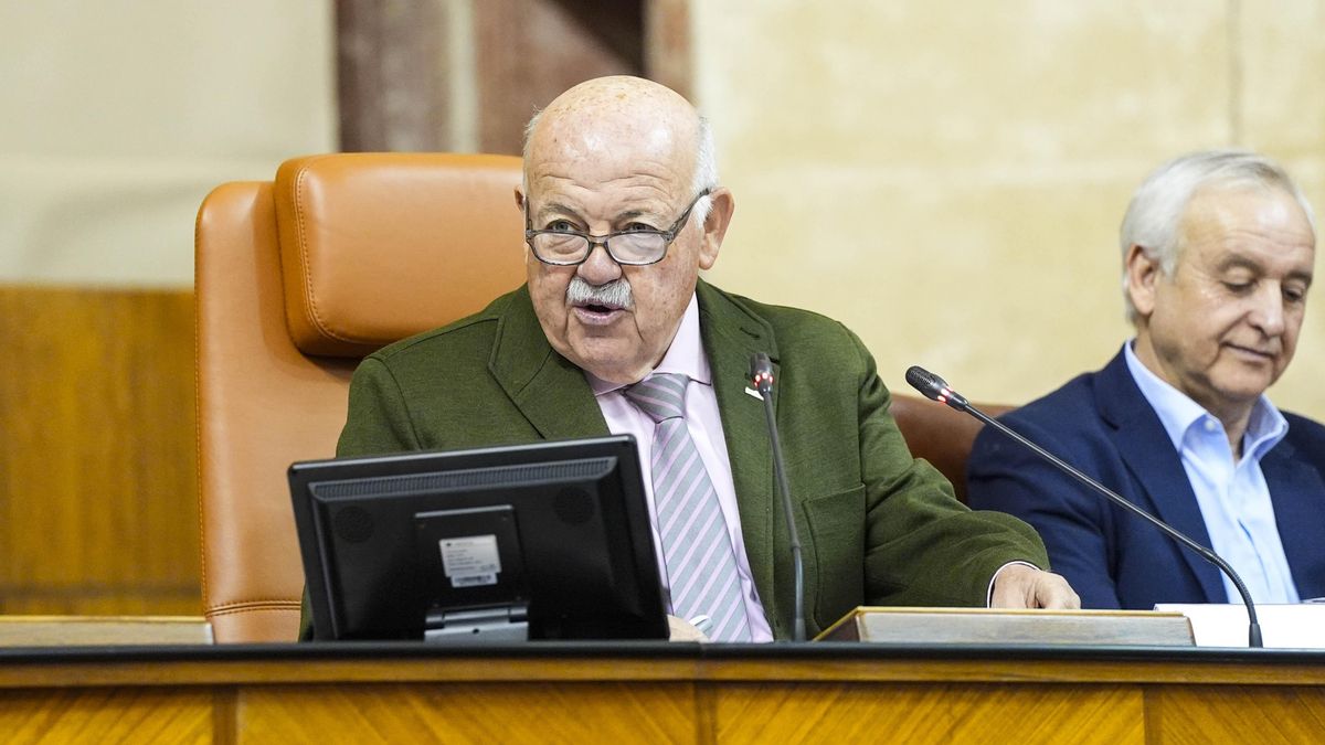 Jesús Aguirre es reelegido presidente del Parlamento andaluz con los votos del PP y la abstención de Vox