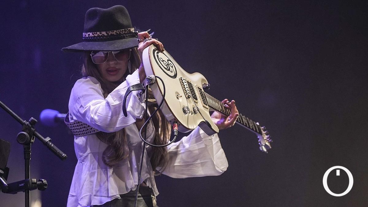 El concierto de Orianthi en el Festival de la Guitarra, en imágenes