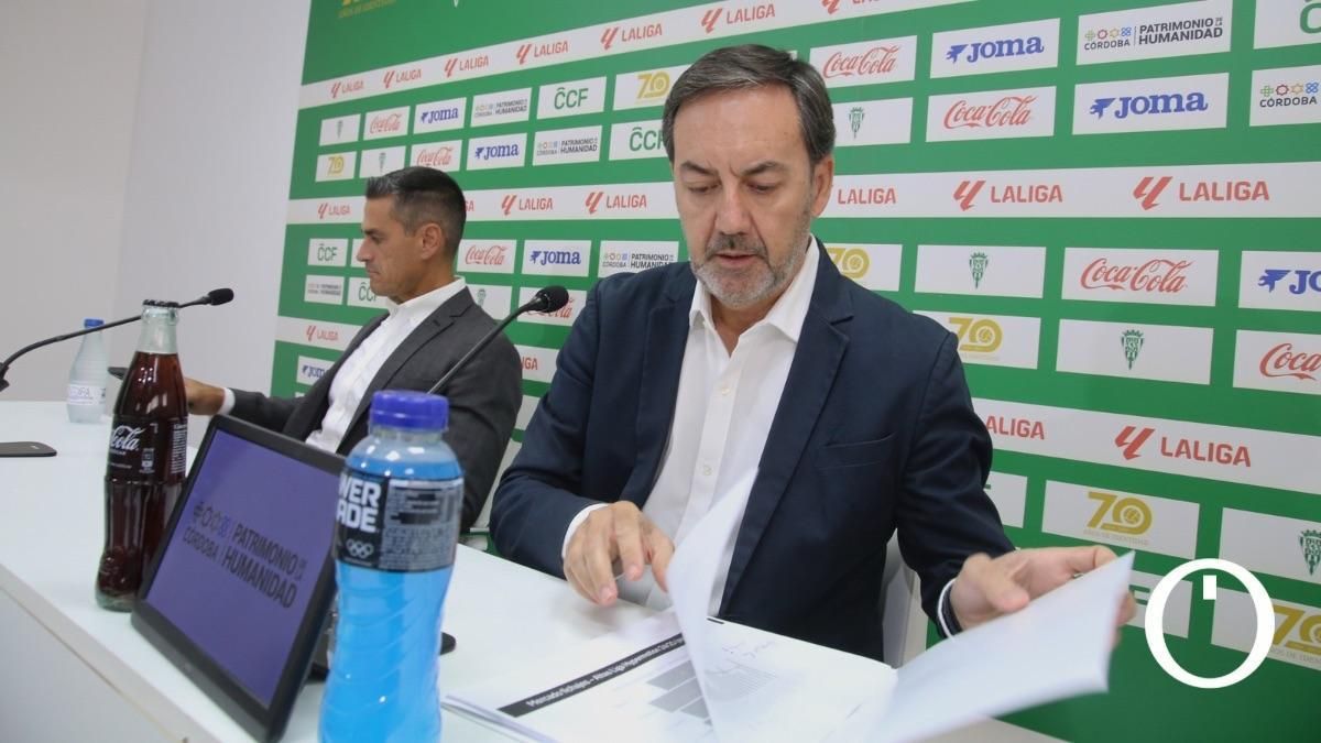 Monterrubio y Juanito en la rueda de prensa de balance de mercado