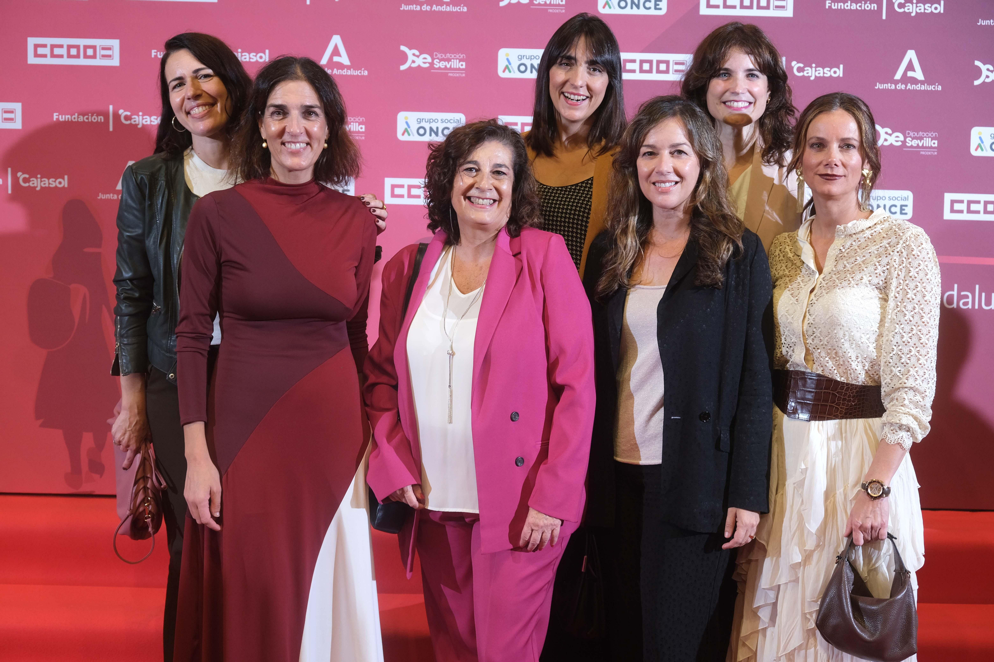 Pilar Aquino, con Virginia Simón, Ángeles Cordero, María León, Lola Gessa, Irene Santos y Rocío Feu de Mier