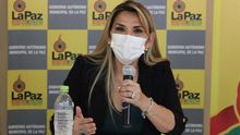 En la imagen la presidenta interina de Bolivia, Jeanine Áñez, ofrece una rueda de prensa.