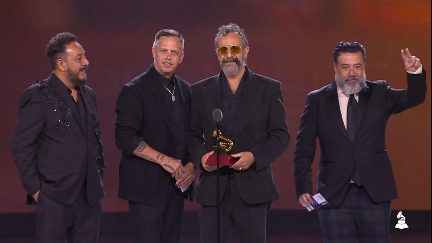 Molotov: "Si alguien puede reclamarle al sistema es una banda de rock"