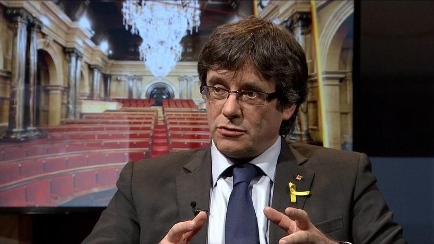 Puigdemont celebra la querella contra Rajoy para que responda de sus "violaciones de derechos"
