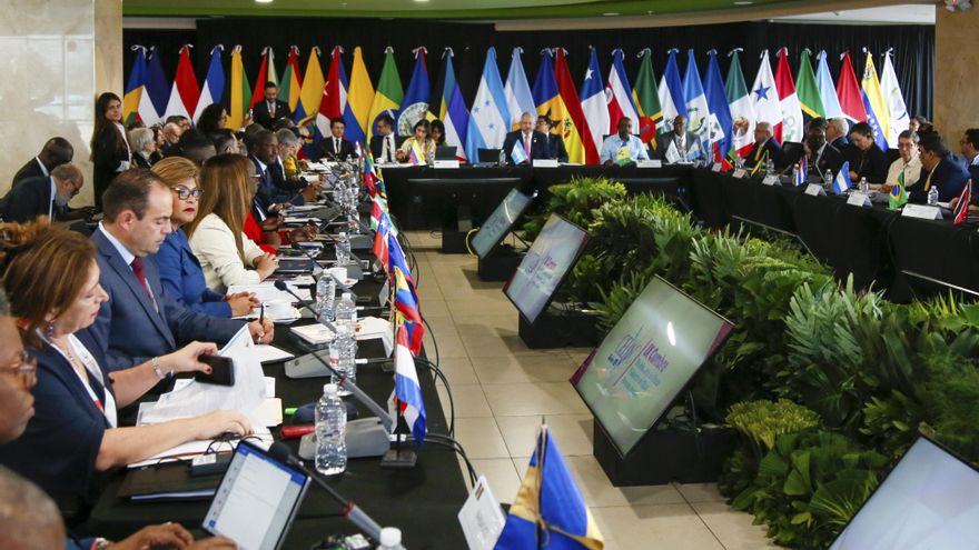 El canciller de Honduras dice que la Celac se mantiene "viva, unida y trabajando"
