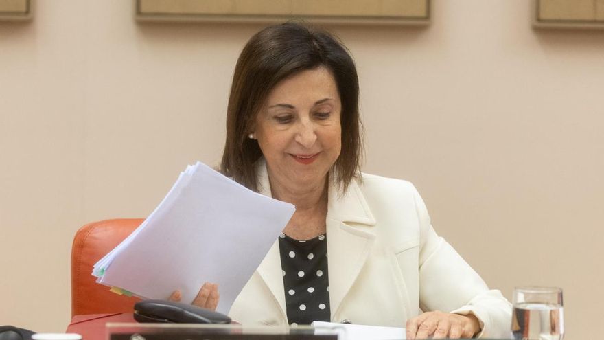 Archivo - La ministra de Defensa, Margarita Robles, comparece en la Comisión de Defensa, en el Congreso, a 20 de noviembre de 2024, en Madrid (España).