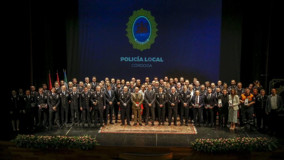 Menos denuncias penales pero más accidentes de tráfico: la Policía Local de Córdoba hace balance