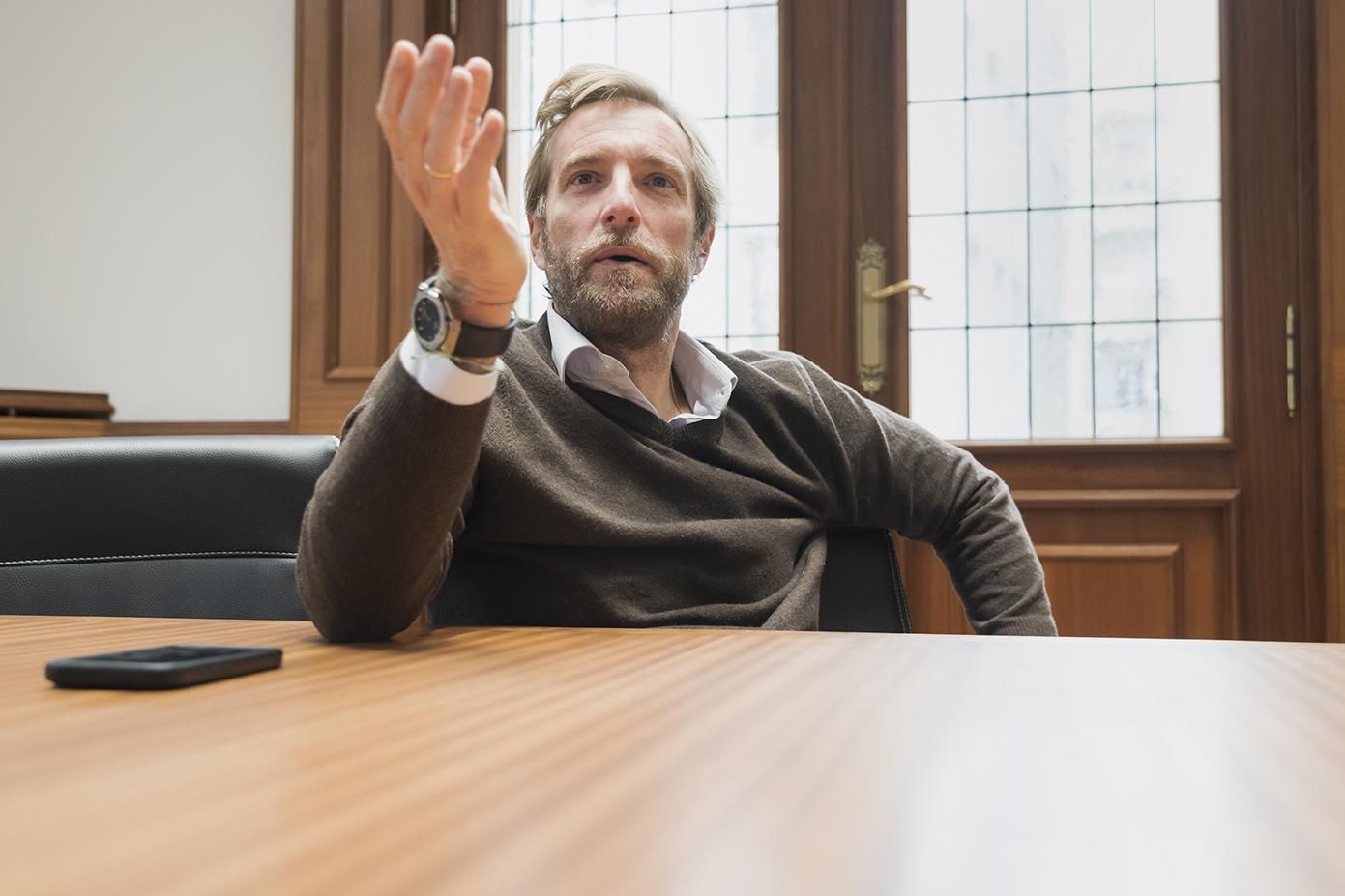 Felipe Piña denuncia el "clientelismo" del Ayuntamiento de Santander.