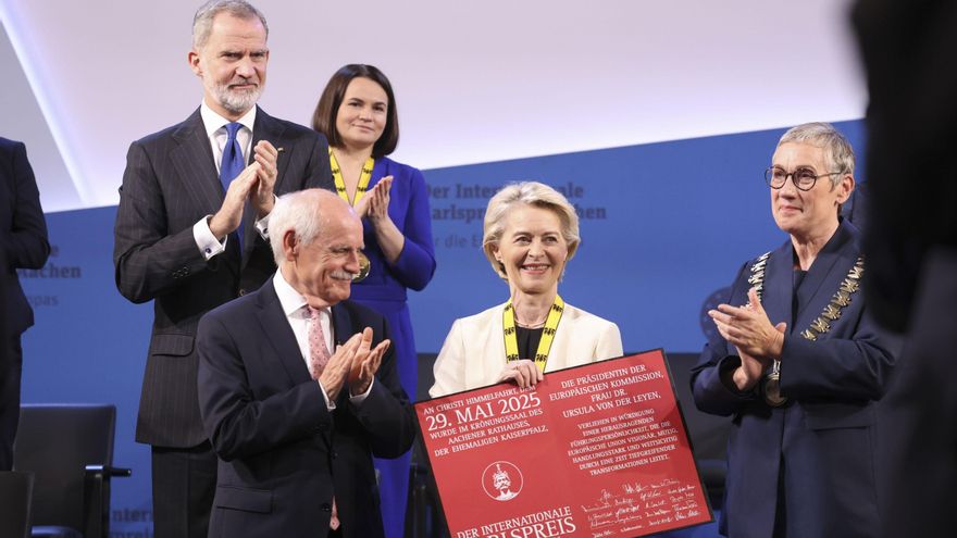 Von der Leyen pide una Europa independiente ante un rey que urge unidad y un Merz "líder"