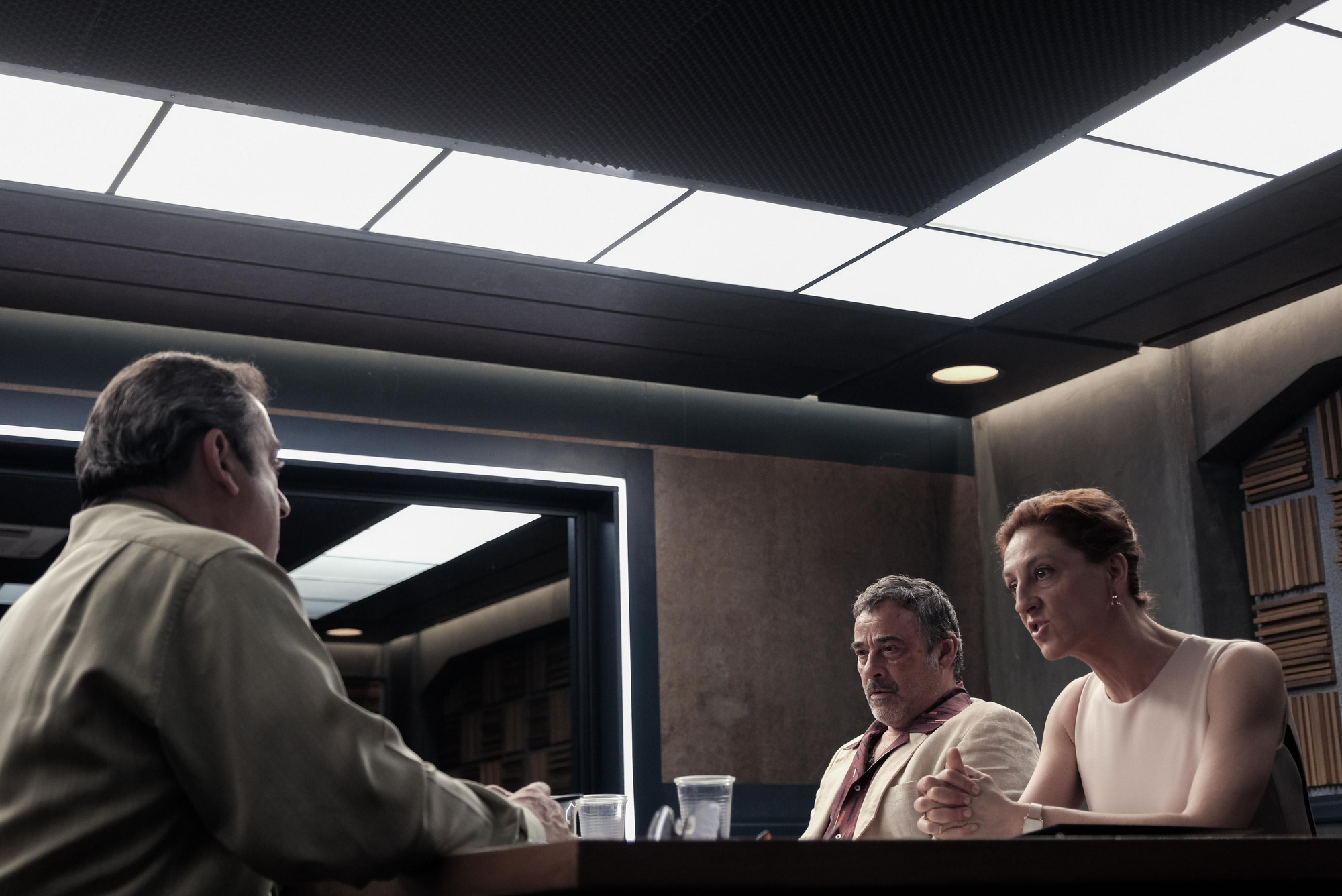 José Ángel Egido, Eduard Fernández y Nuria Mencia en 'Criminal'