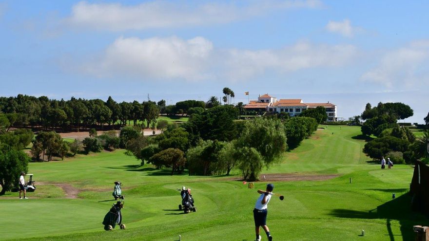 El Real Club de Golf de Las Palmas acoge este sábado la centenaria Copa Medrington
