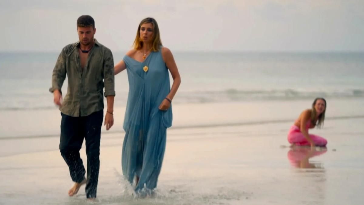 Darío, Sandra Barneda y Almudena en 'La isla de las tentaciones 9'