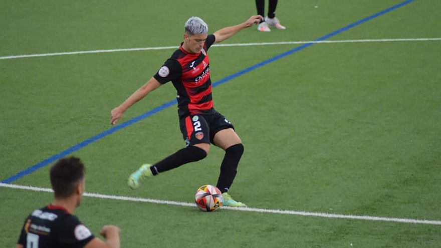 Lance de un partido del Salerm Puente Genil.