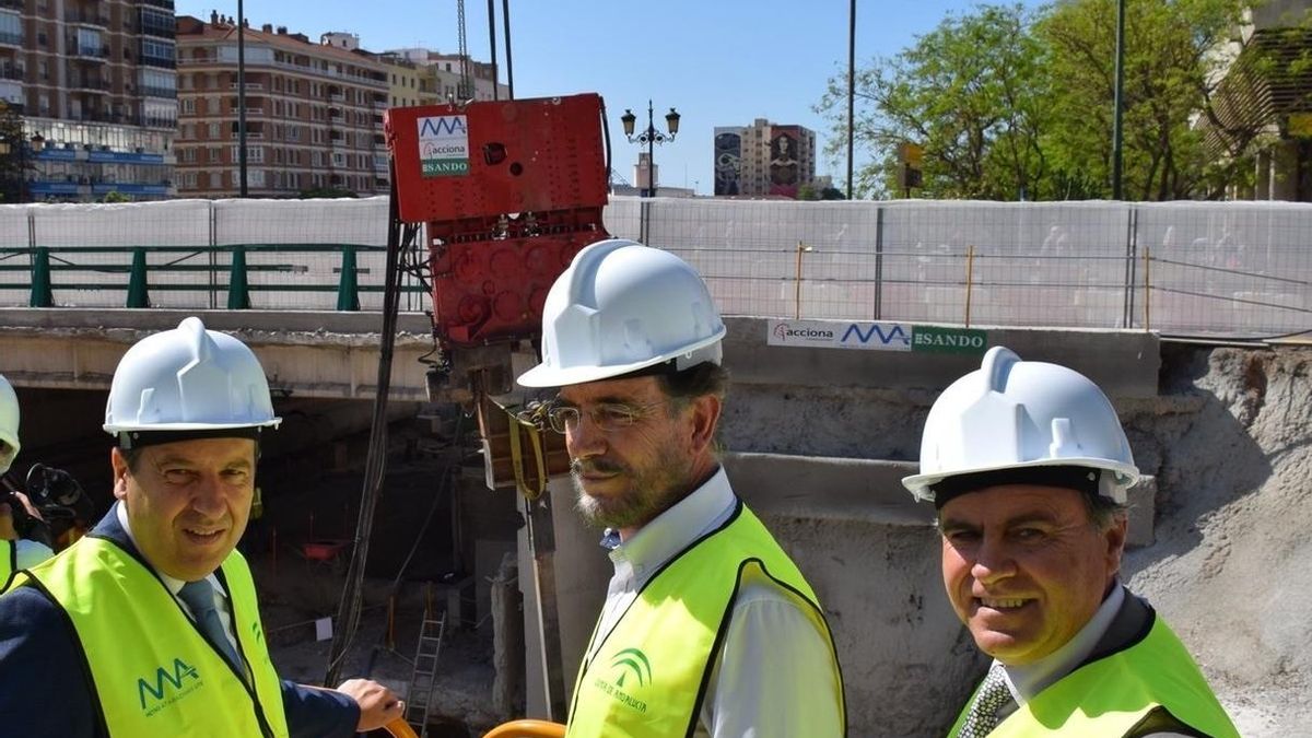 Junta fija ahora en 2020 finalización de metro y pide a alcalde "abandonar el tacticismo" para el tramo al Civil