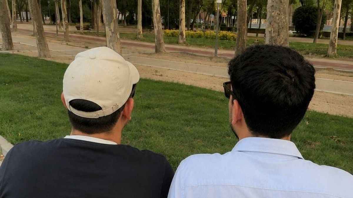 Alfredo y Benjamín, refugiados LGTBI+ en España