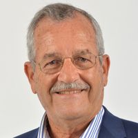 Luciano E. Armas Morales.