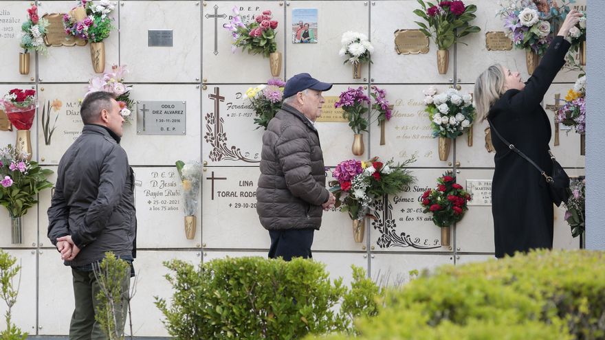 Horarios del cementerio de León y autobuses especiales por Todos los Santos