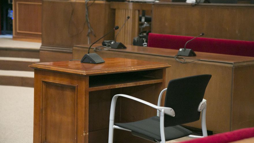 Archivo - Sala de un tribunal