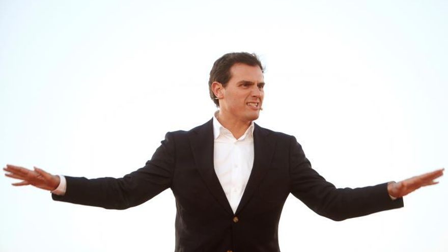 Albert Rivera muta a Alberto Carlos Rivera en las listas electorales
