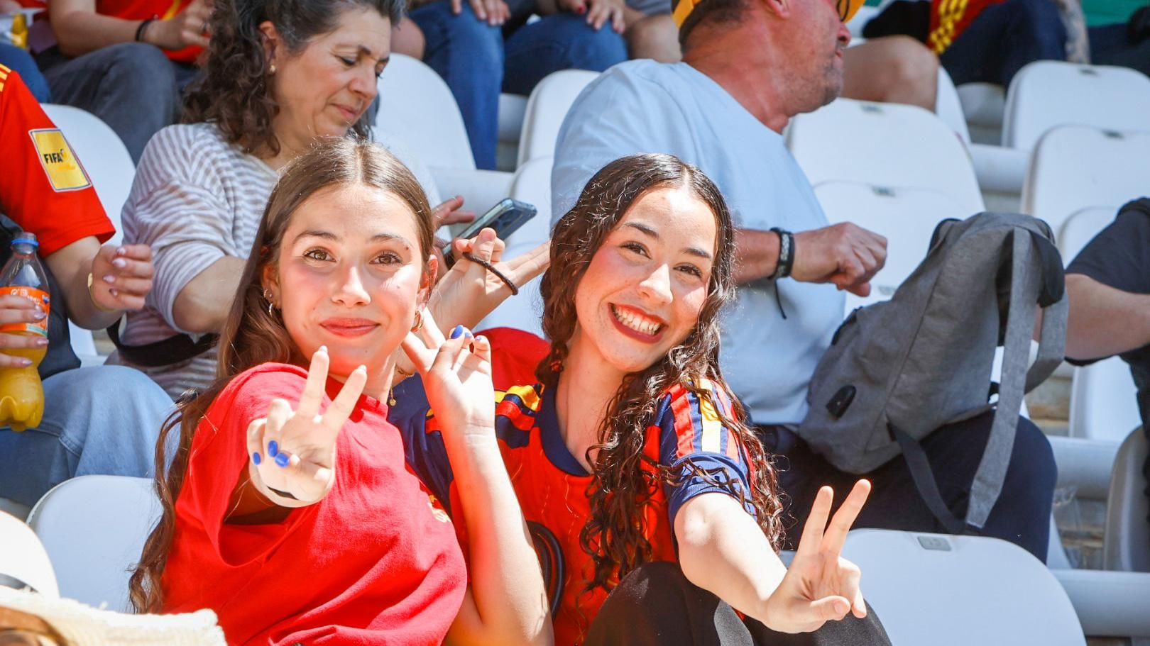Afición en el partido de la selección femenina  España - Ucrania