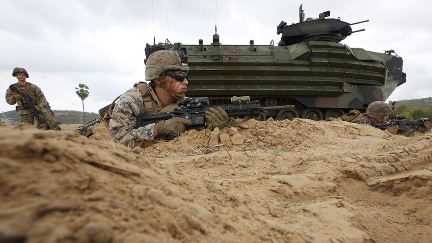 Vista de soldados estadounidenses realizando maniobras militares. EFE/Narong Sangnak/Archivo