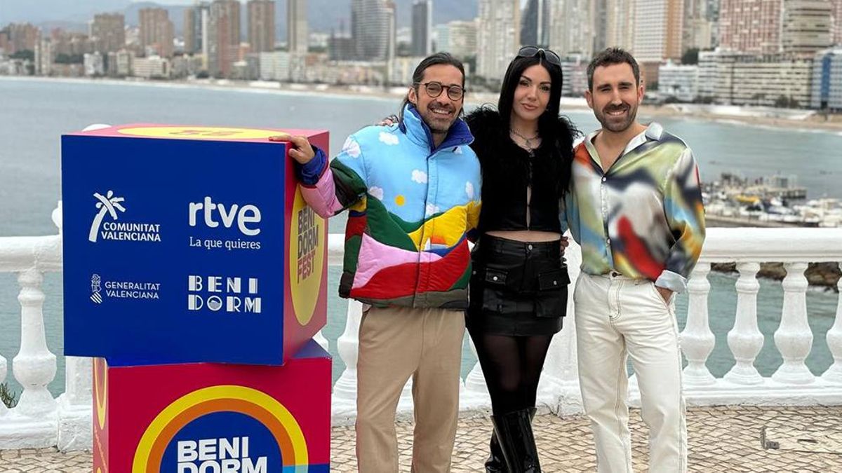 Inés Hernand con Jordi Cruz y Aitor Albizua