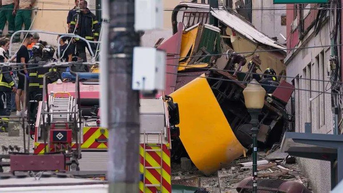 Muertos y heridos tras descarrilar un popular funicular en Lisboa