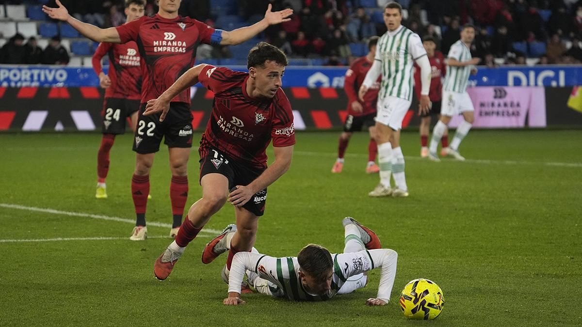Las imágenes del CD Mirandés - Córdoba CF