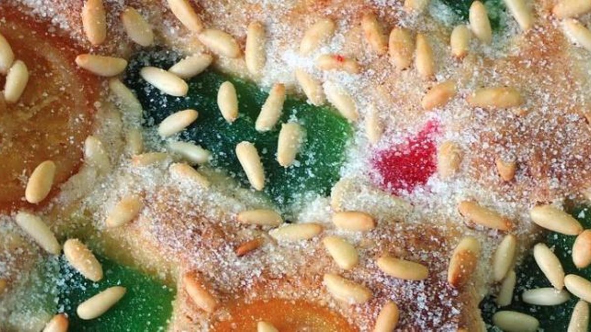 Coca tradicional de frutas confitadas