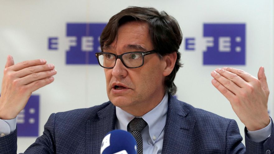 El candidato del PSC a la presidencia de la Generalitat, Salvador Illa, durante una entrevista con Efe en la que ha anunciado que volverá a pedir a la presidenta del Parlament, Laura Borràs, que proponga su nombre para un debate de investidura, tras la doble votación fallida del republicano Pere Aragonès, y ha pedido a los comunes que esta vez sí lo apoyen. EFE/Alberto Estévez