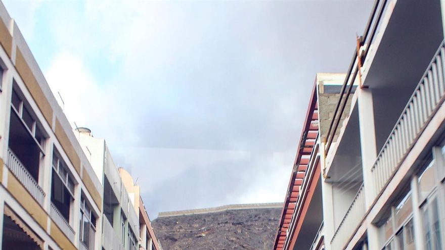 El volcán alimenta con intensidad las coladas provocando nuevos destrozos en 'islotes' que se habían salvado