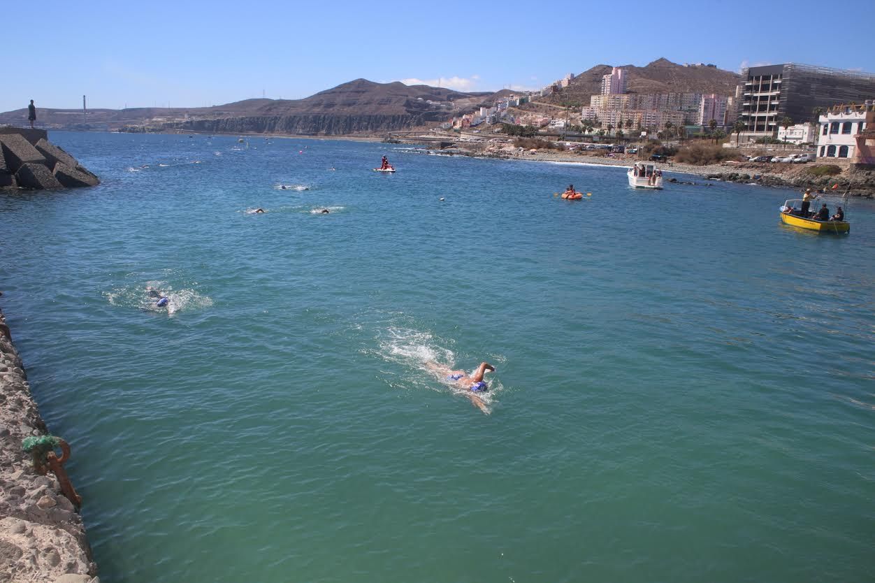 Travesía a nado La Laja-San Cristóbal. (ALEJANDRO RAMOS)