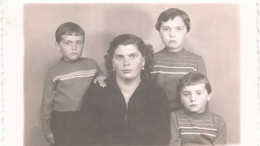 La historia de las voces bajas de la emigración gallega que le valió a Xesús Fraga el Premio Nacional de Narrativa