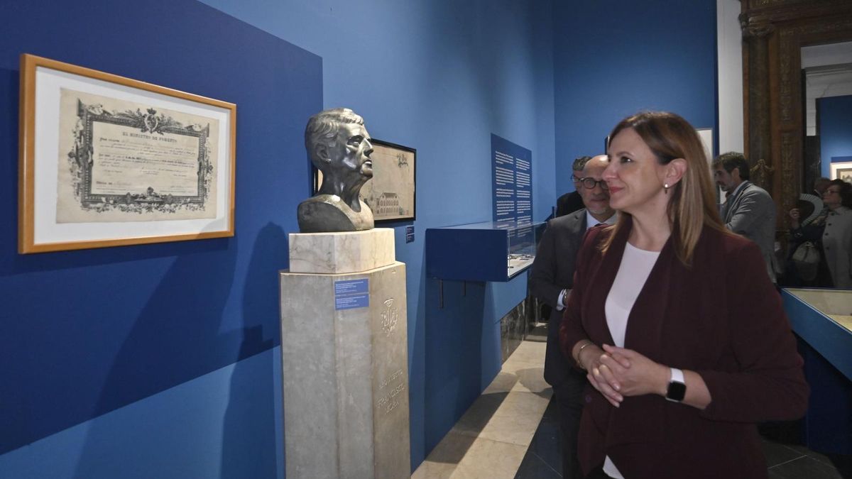 La alcaldesa de València, María José Catalá, en la exposición.