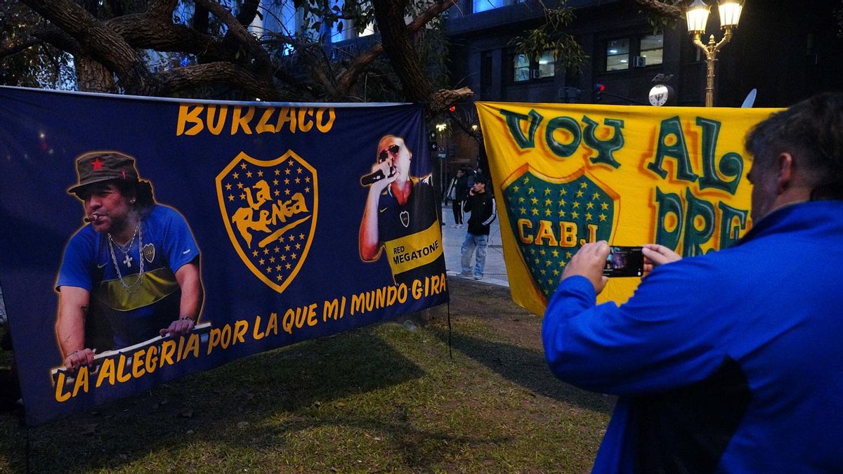 Boca, Boca, Bocaaaa... presente en la misa ricotera en Plaza de mayo
