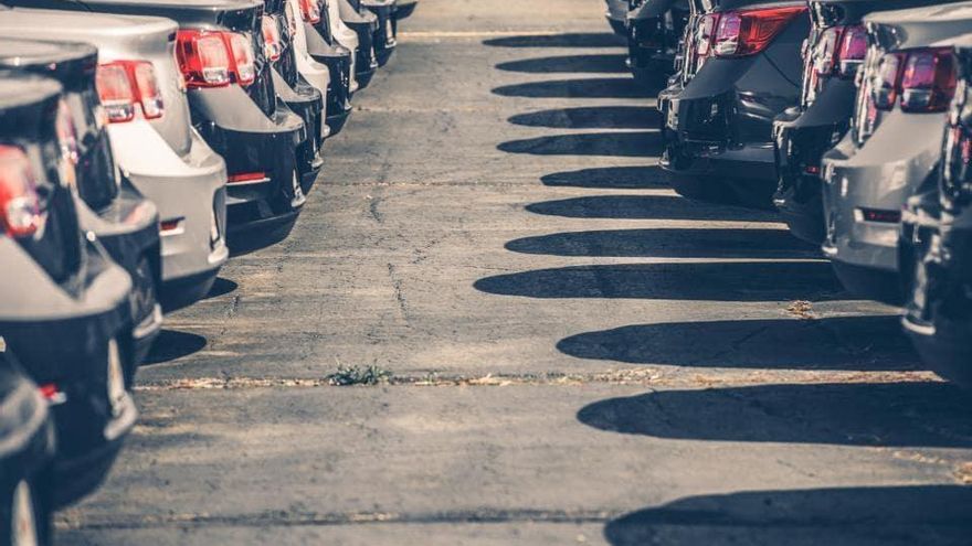 Siete vehículos por más de medio millón de euros: piden explicaciones al Gobierno tras la información publicada por Rioja2