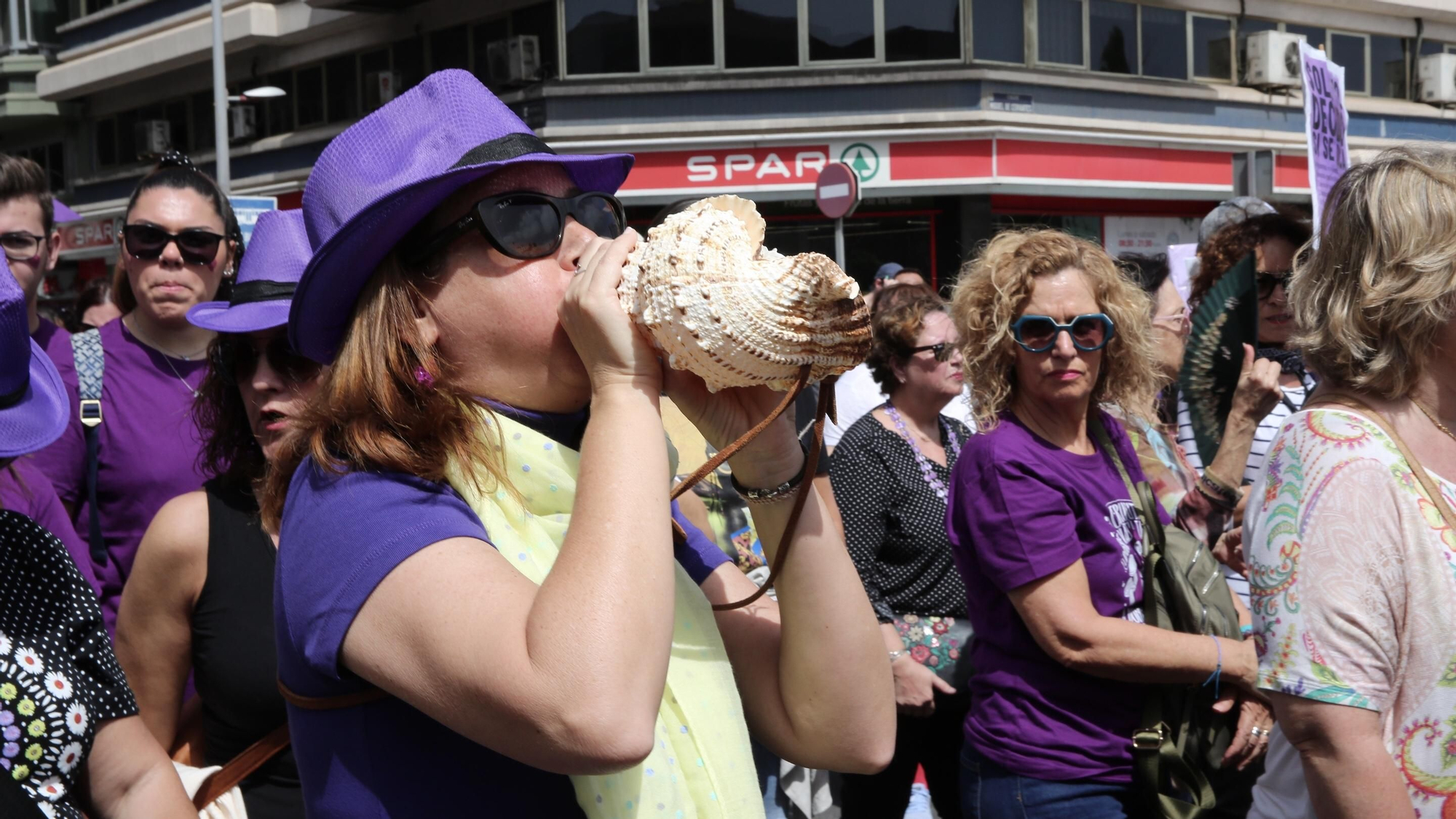 Manifestación feminista del 8M en Las Palmas de Gran Canaria. (ALEJANDRO RAMOS)