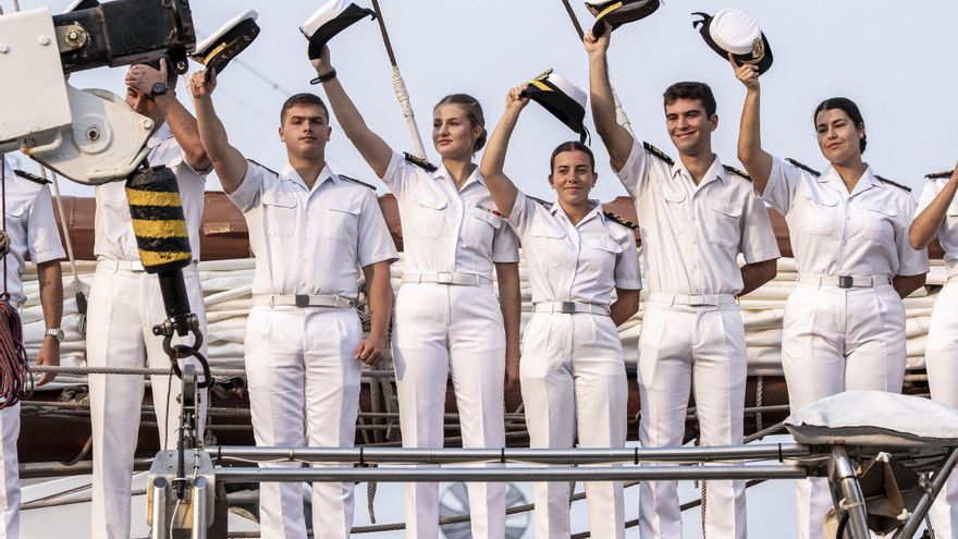 La princesa Leonor, abanderada en la jura de bandera que hoy vivió el Elcano en Nueva York