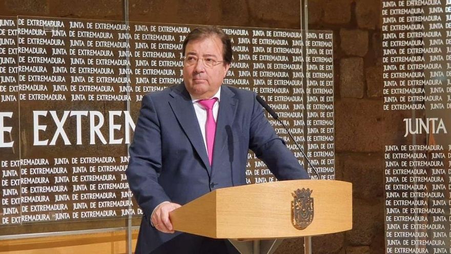 Vara anuncia que el Día de Extremadura este año se dedicará a rendir un homenaje a los fallecidos por coronavirus
