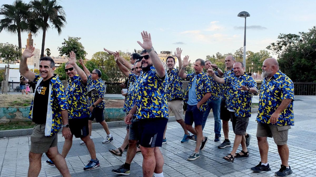 Jugadores del CRC Pozuelo en el día de descanso por la ciudad