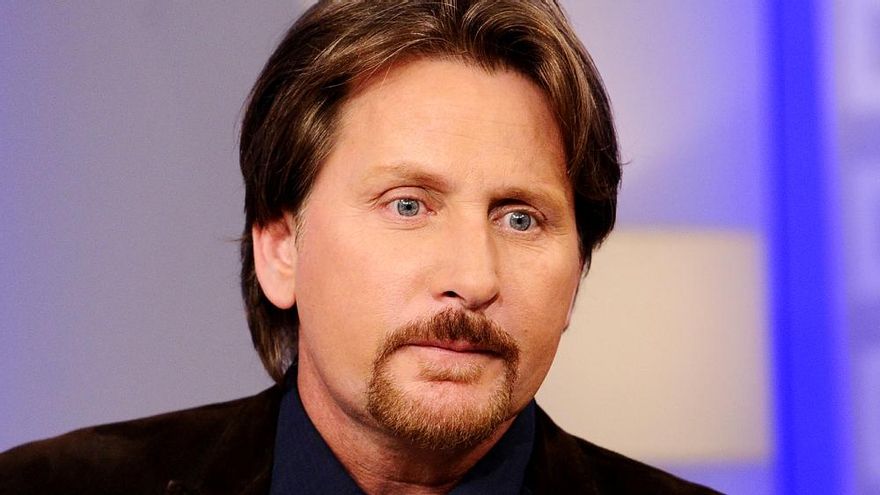 Emilio Estévez niega ser antivacunas y asegura que su despido de 'Somos los mejores' atiende a "diferencias creativas"