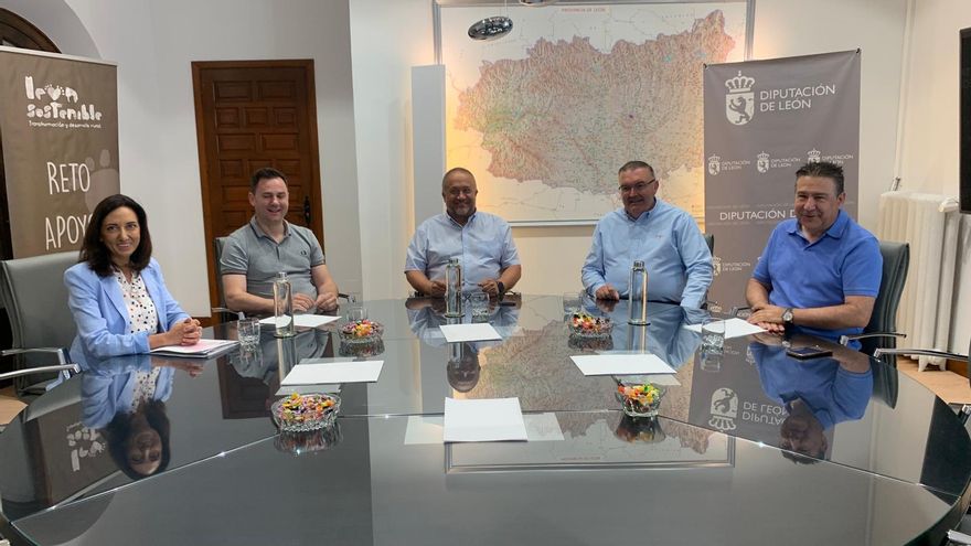 PSOE y UPL rebajan la tensión y sostienen el pacto en la Diputación de León en un clima preelectoral