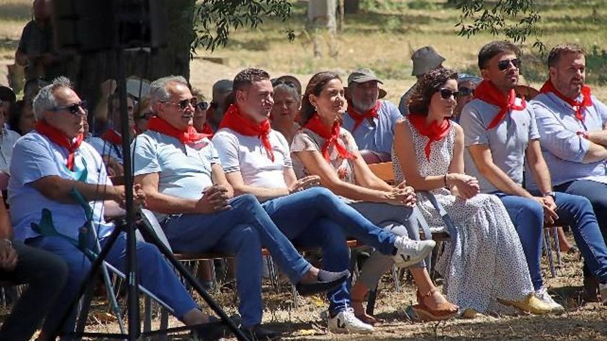 Fiesta de la Rosa del PSOE de Sahagún con la participación de Reyes Maroto (c). // Peio García / ICAL