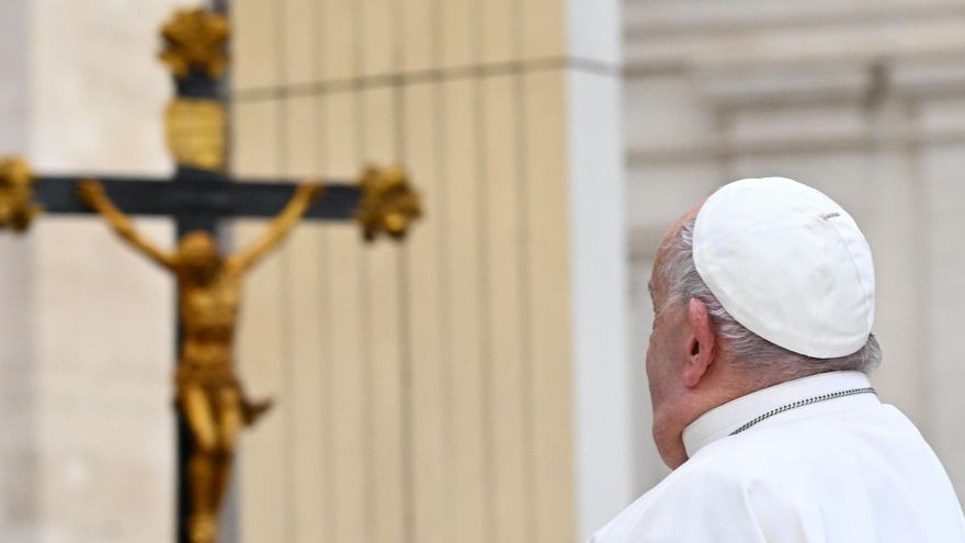 Imagen de archivo del Papa Francisco en una audiencia en San Pedro del Vaticano. EFE/EPA/MAURIZIO BRAMBATTI