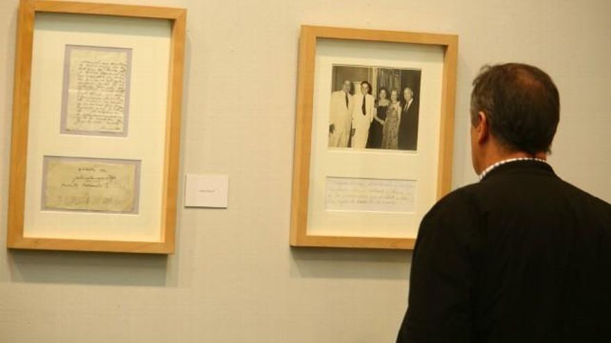 César Sánchez / ICAL Obras de la exposición ‘Arqueología literaria: Papeles de nuestra vida’, del periodista Manuel Carlos Cachafeiro.