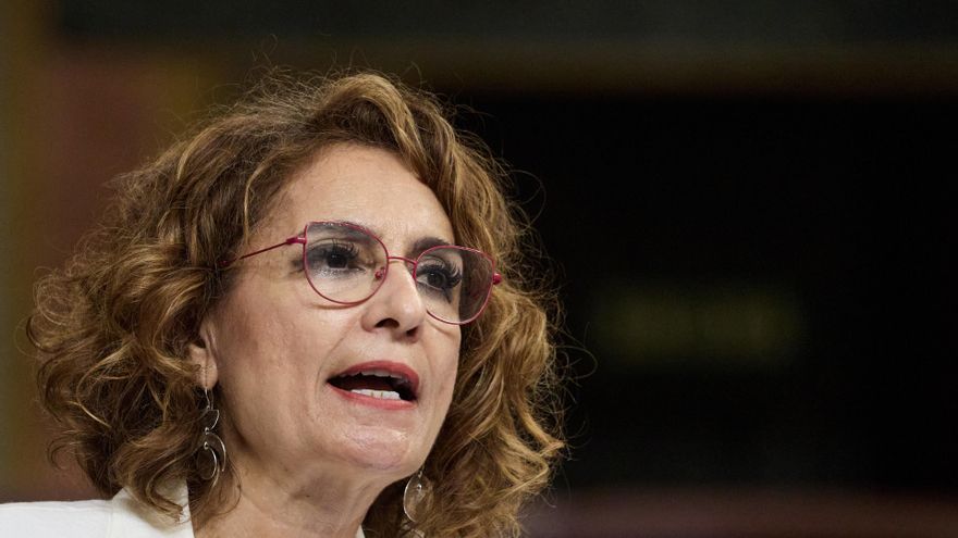 La vicepresidenta primera y ministra de Hacienda, María Jesús Montero, durante un pleno en el Congreso