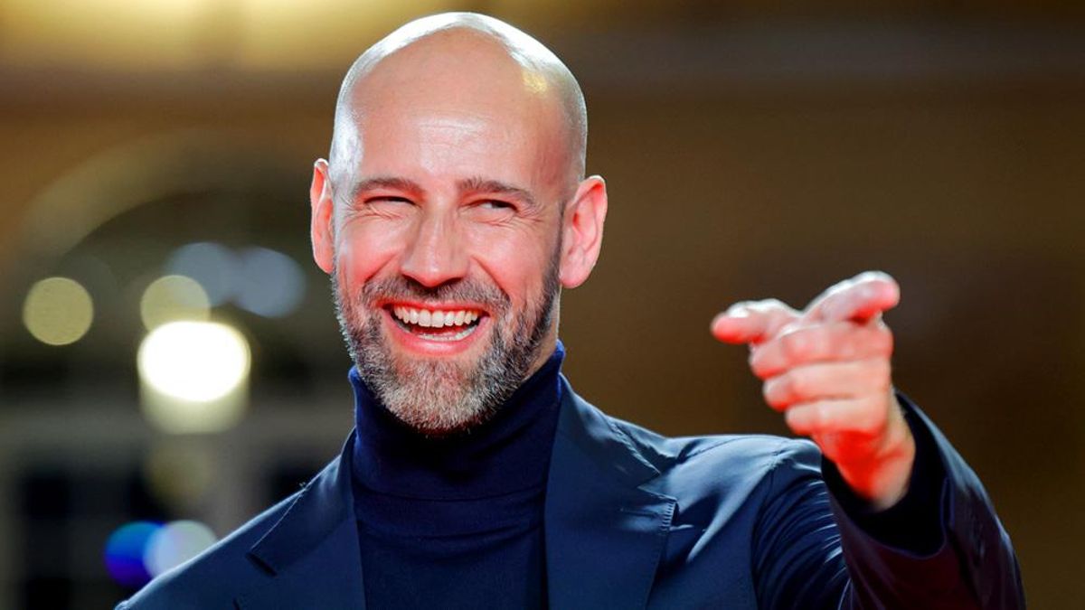 RTVE premia a Gonzalo Miró con 'La cena de los idiotas', nuevo programa como presentador en La 1 tras 'Directo al grano'